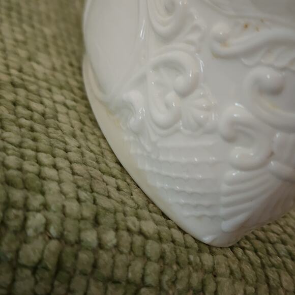Vintage Milk Glass Fish Covered Sauce Boat Tureen Mid Century Ocean Decor - Picture 12 of 13